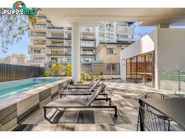 1301/372 Marine Parade LABRADOR QLD 4215
