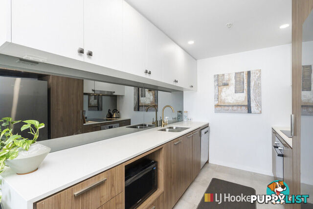 1301/372 Marine Parade LABRADOR QLD 4215