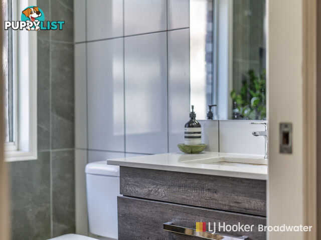 1/12 Calvary Court LABRADOR QLD 4215