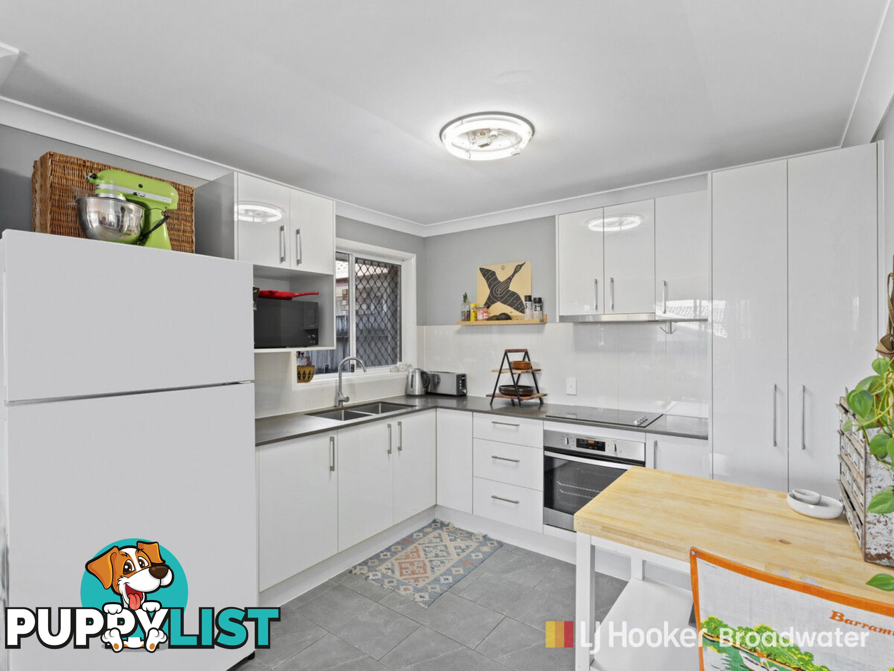 1/12 Calvary Court LABRADOR QLD 4215