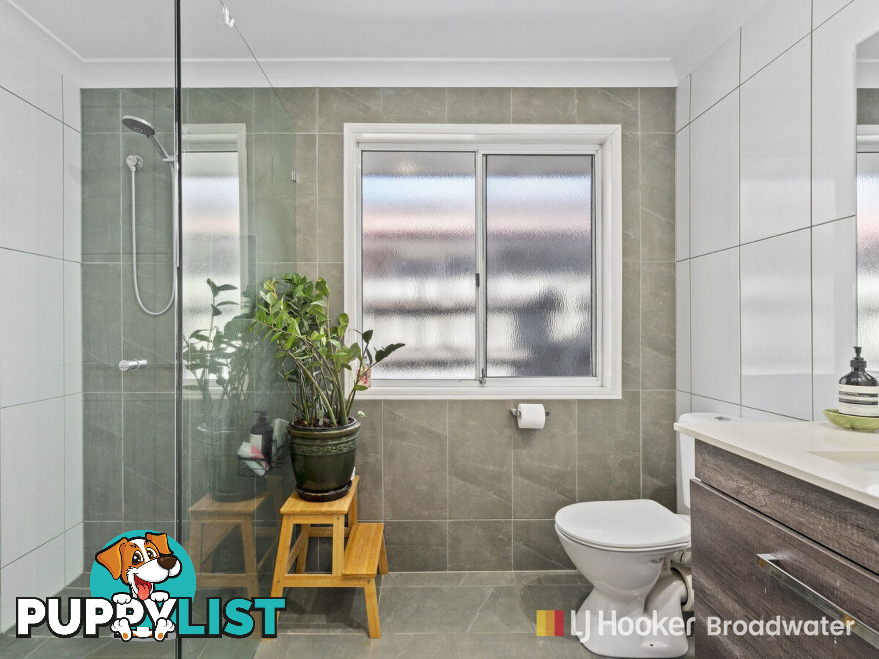 1/12 Calvary Court LABRADOR QLD 4215