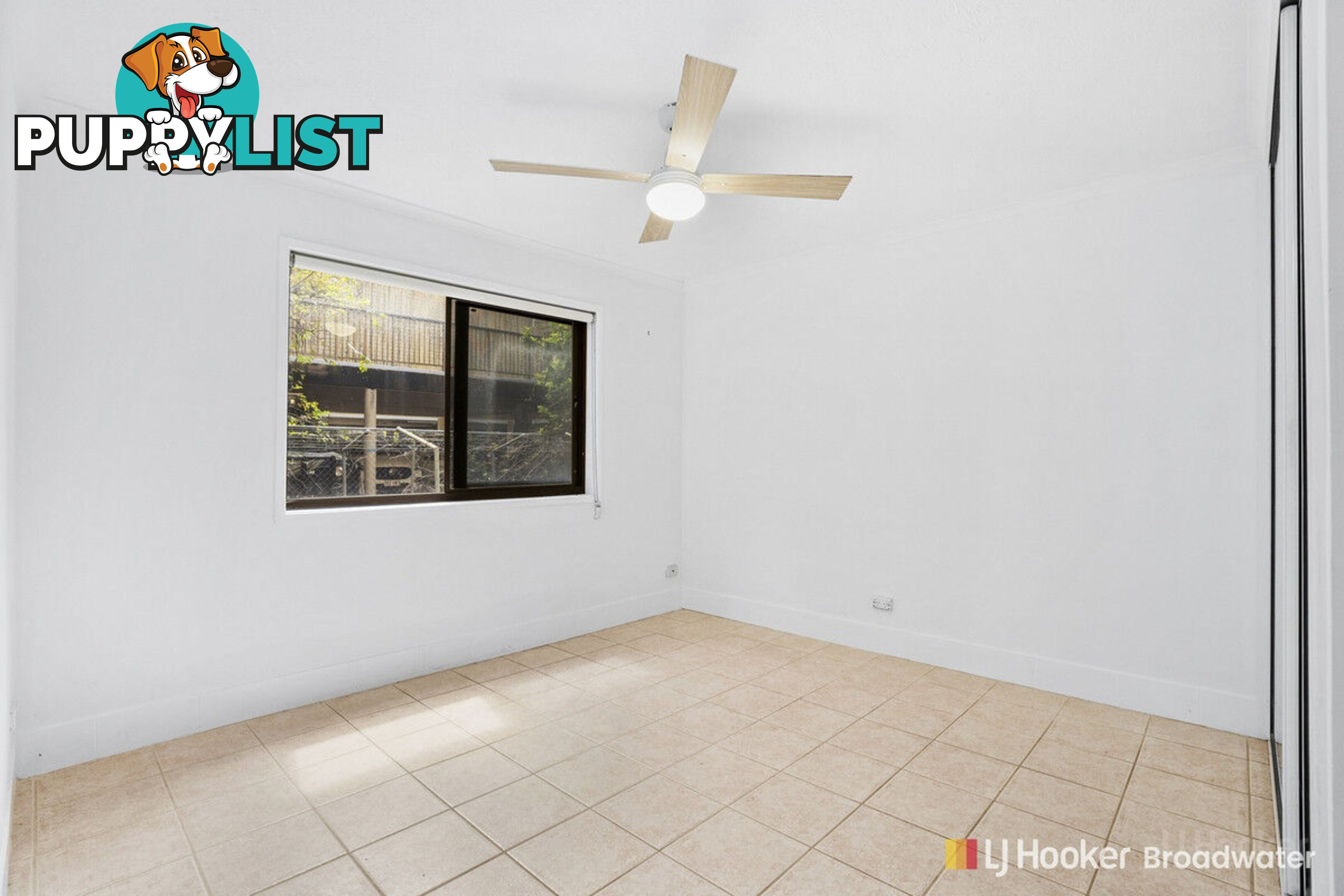 2/9 Bradford Street LABRADOR QLD 4215