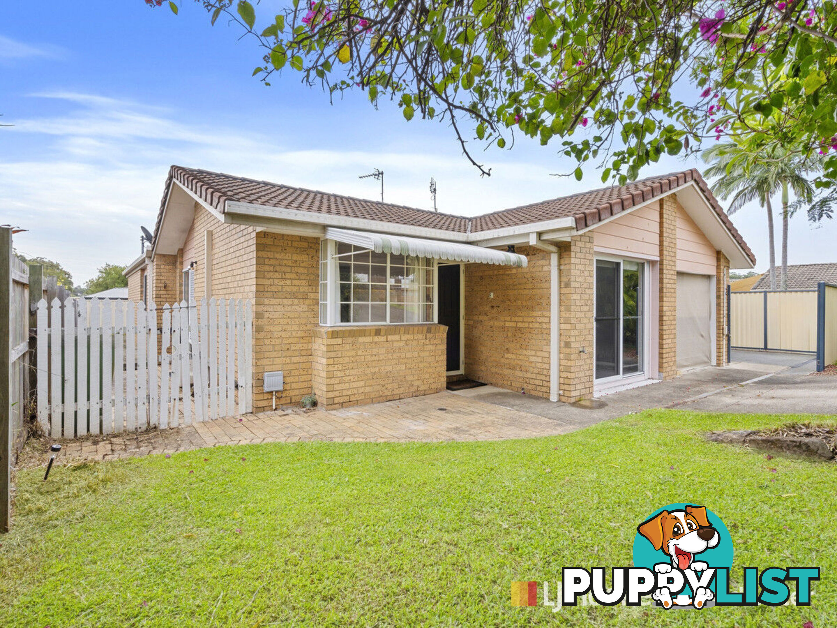 1/4 Freeman Street LABRADOR QLD 4215