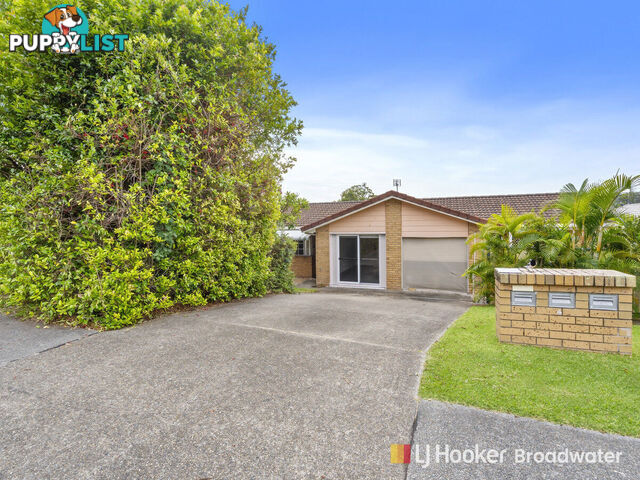 1/4 Freeman Street LABRADOR QLD 4215