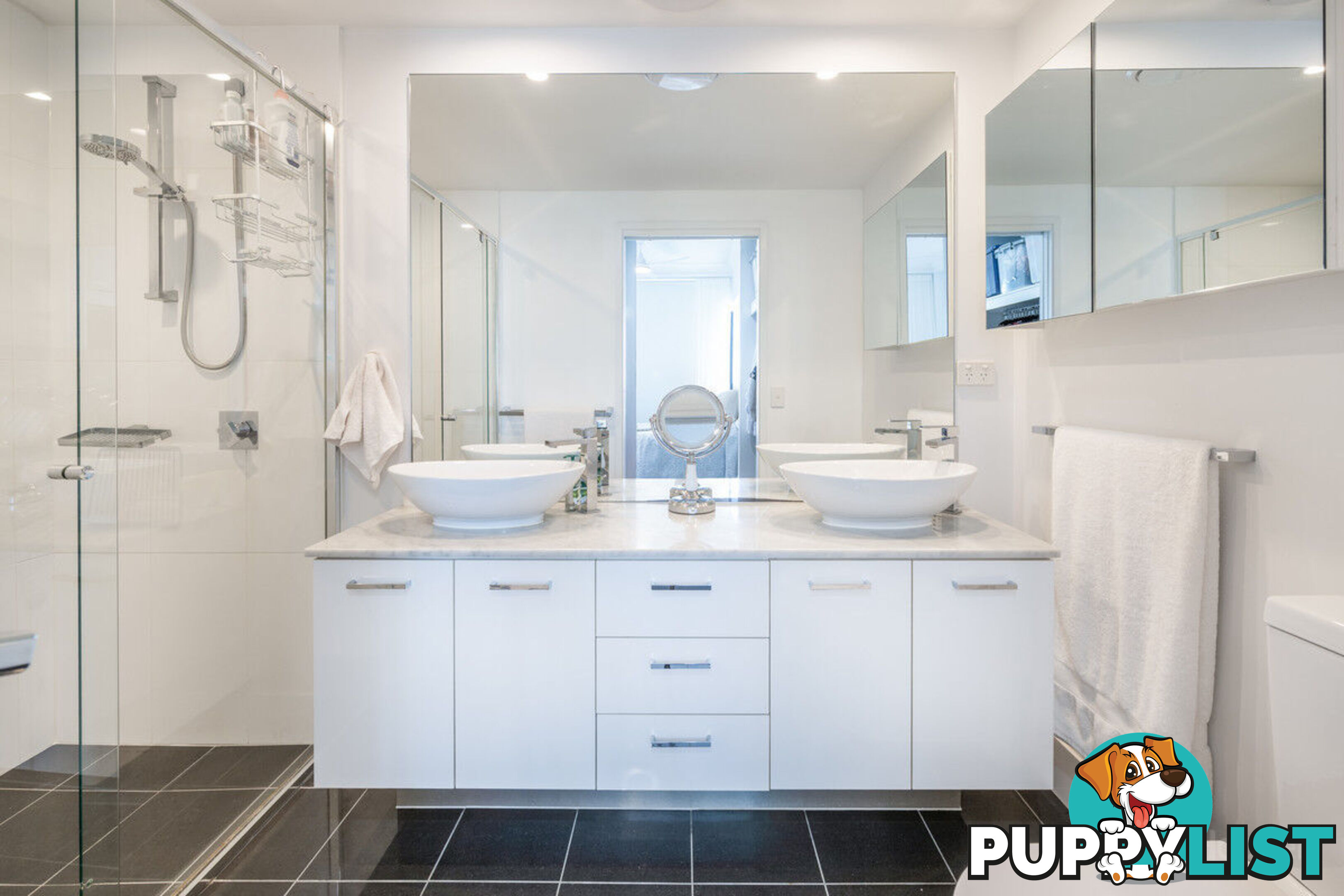 1505/5 Harbour Side Court BIGGERA WATERS QLD 4216