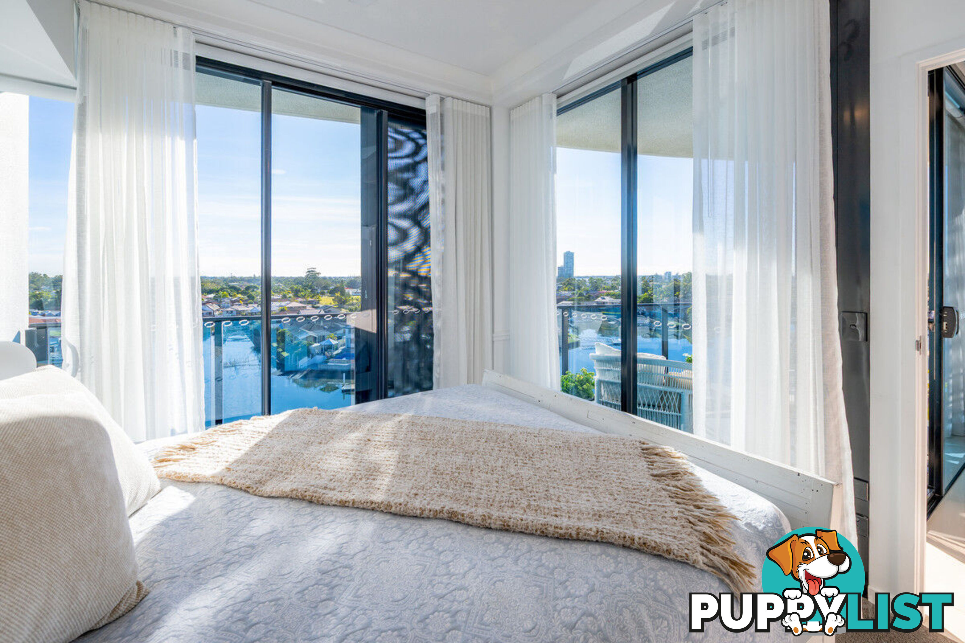 1505/5 Harbour Side Court BIGGERA WATERS QLD 4216