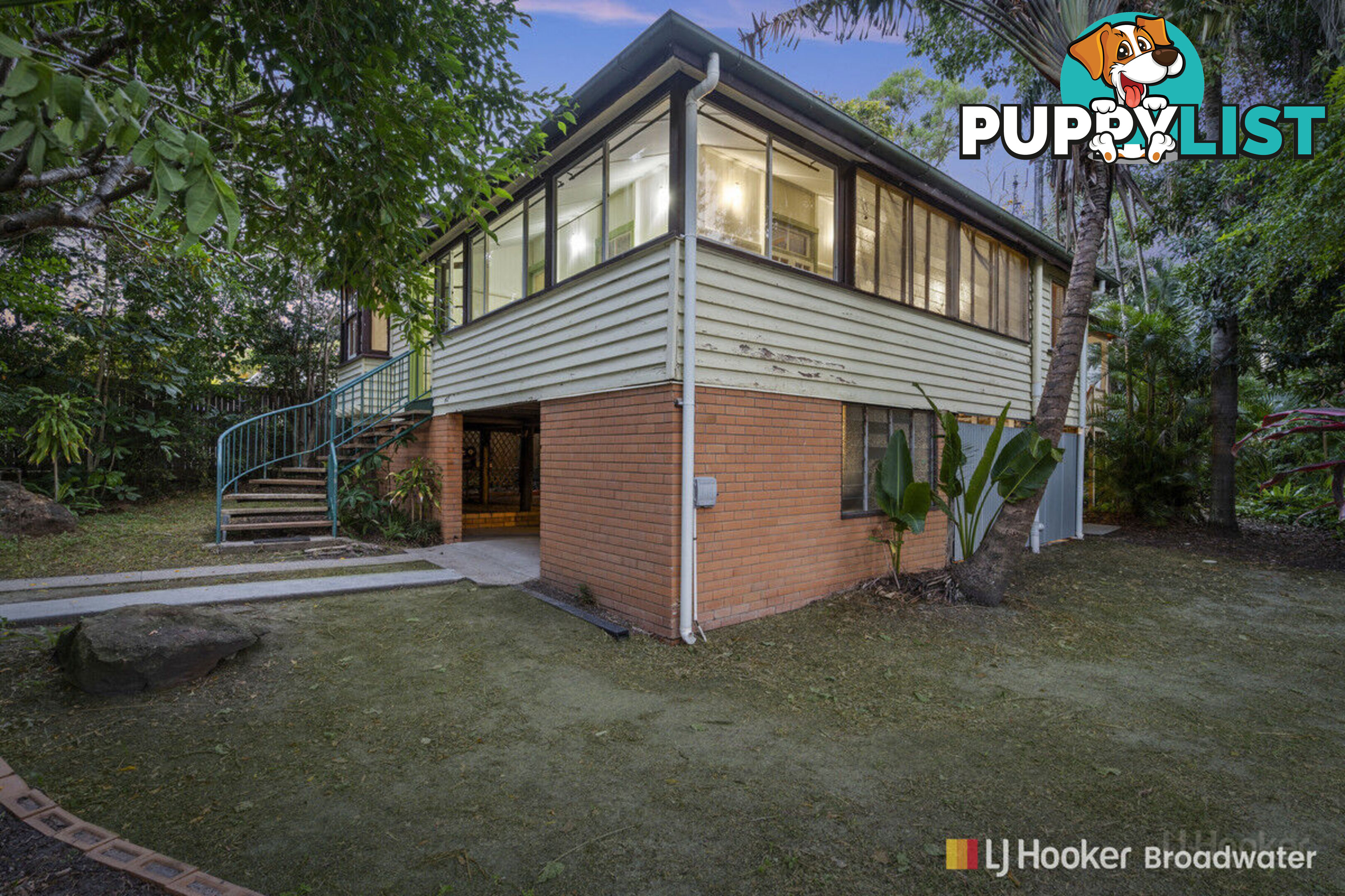 42 Billington Street LABRADOR QLD 4215