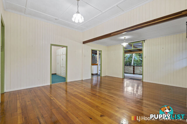 42 Billington Street LABRADOR QLD 4215