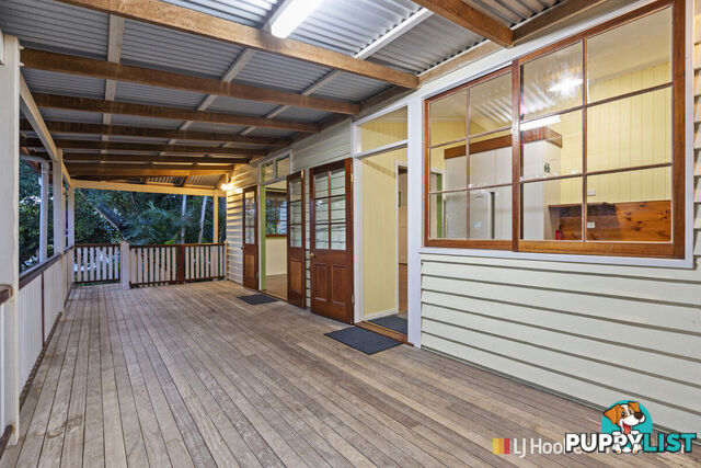 42 Billington Street LABRADOR QLD 4215