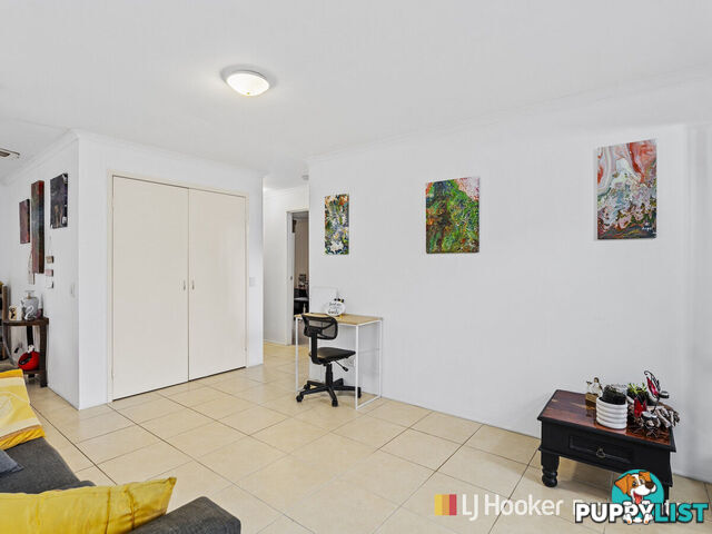 1/194 Whiting Street LABRADOR QLD 4215