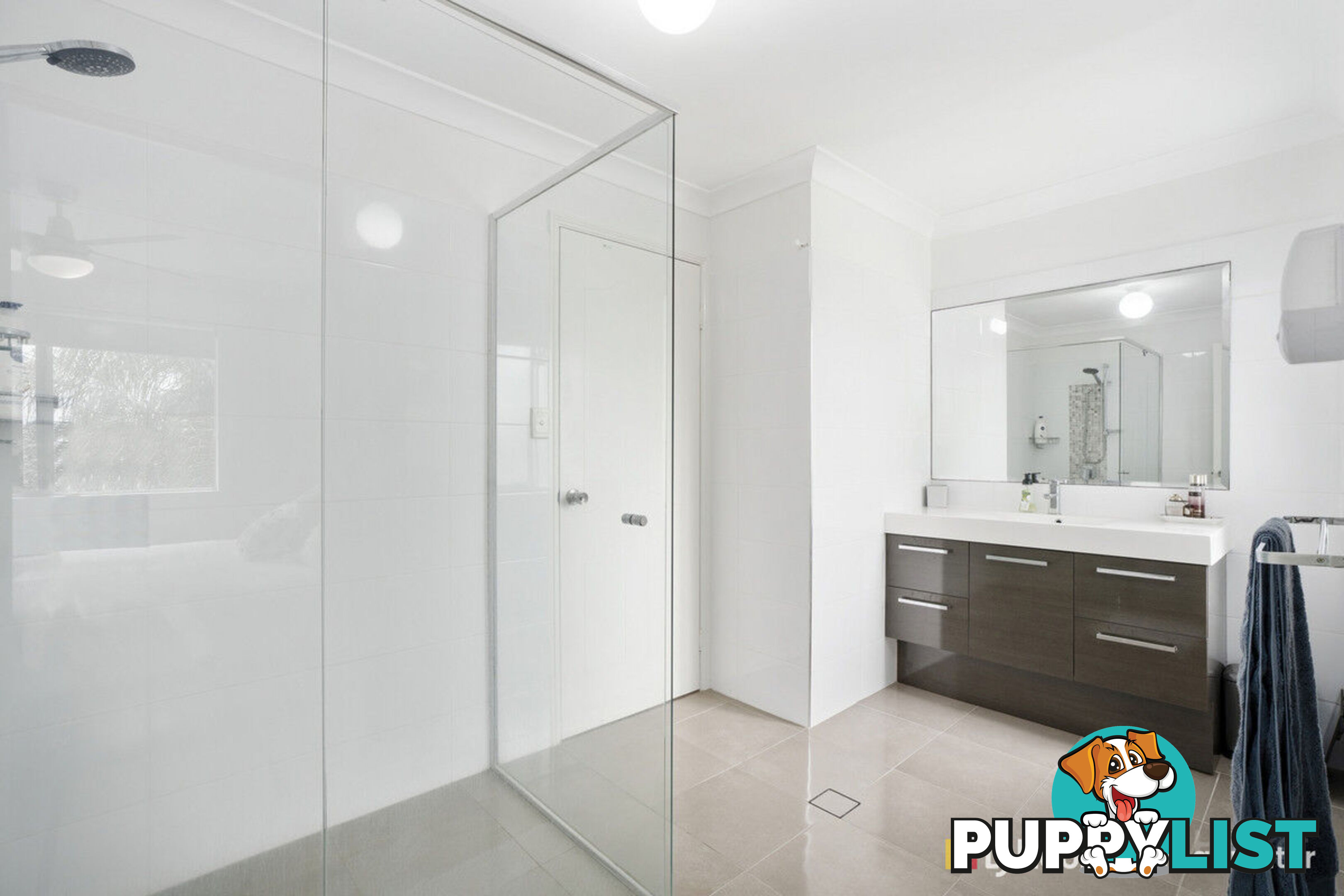 18/65 Bayview Street RUNAWAY BAY QLD 4216