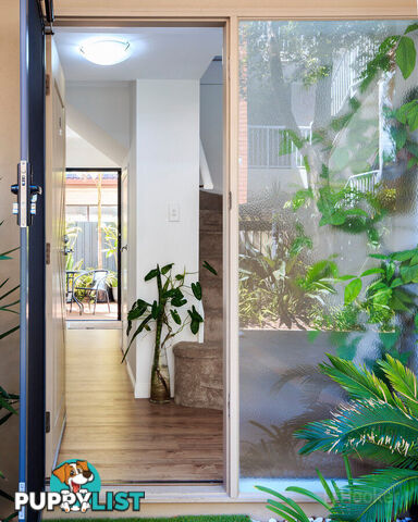 4/23 Bath Street LABRADOR QLD 4215