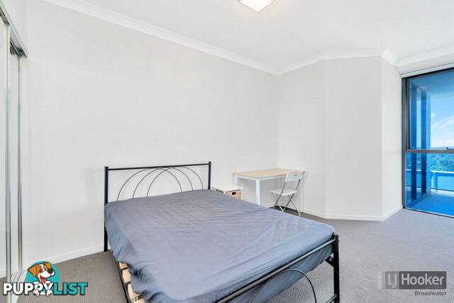 11104/5 Harbour Side Court BIGGERA WATERS QLD 4216