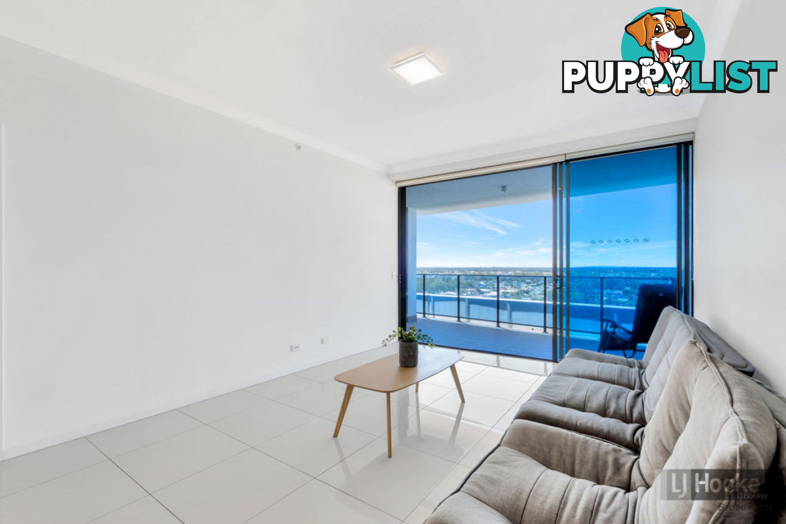 11104/5 Harbour Side Court BIGGERA WATERS QLD 4216