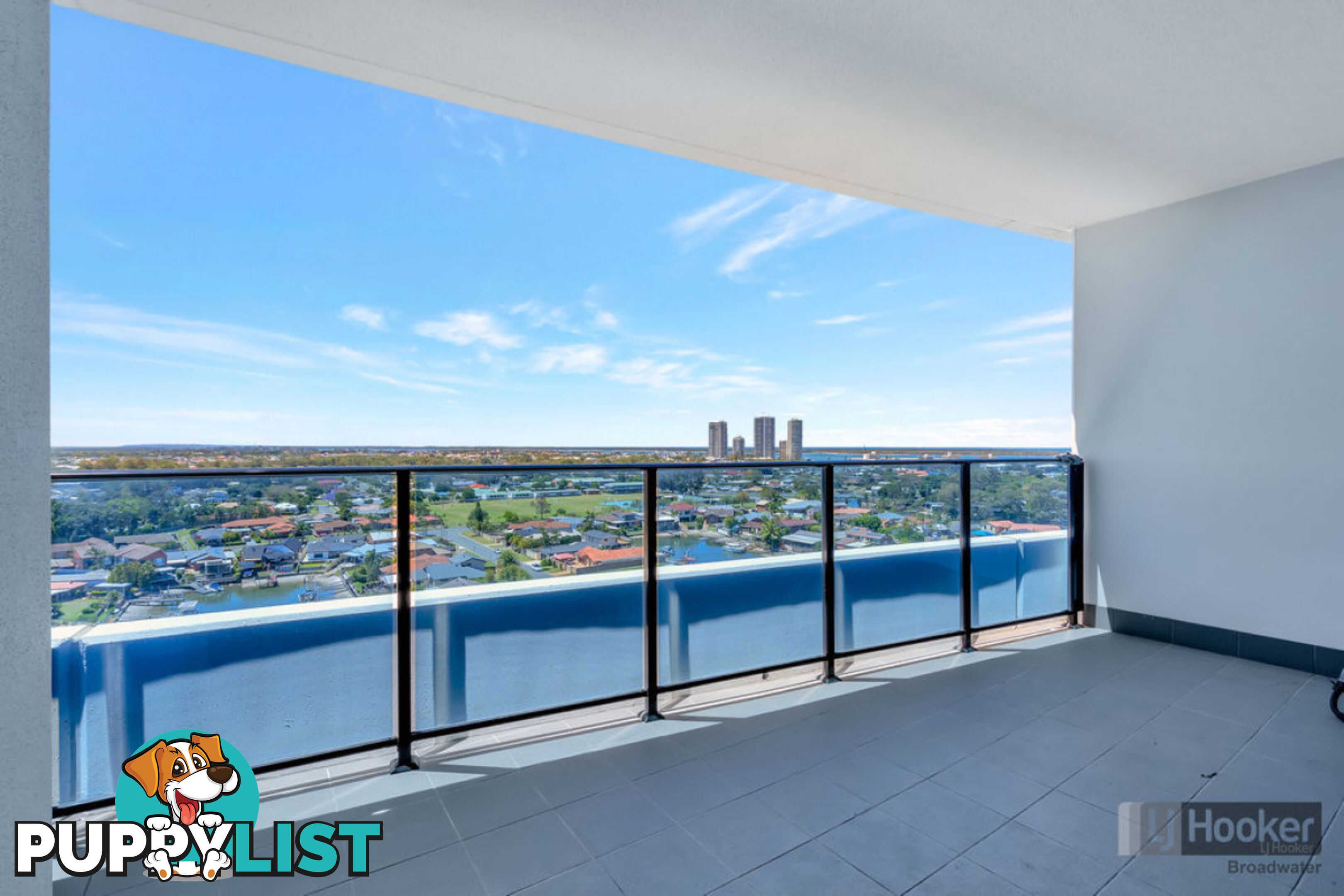 11104/5 Harbour Side Court BIGGERA WATERS QLD 4216