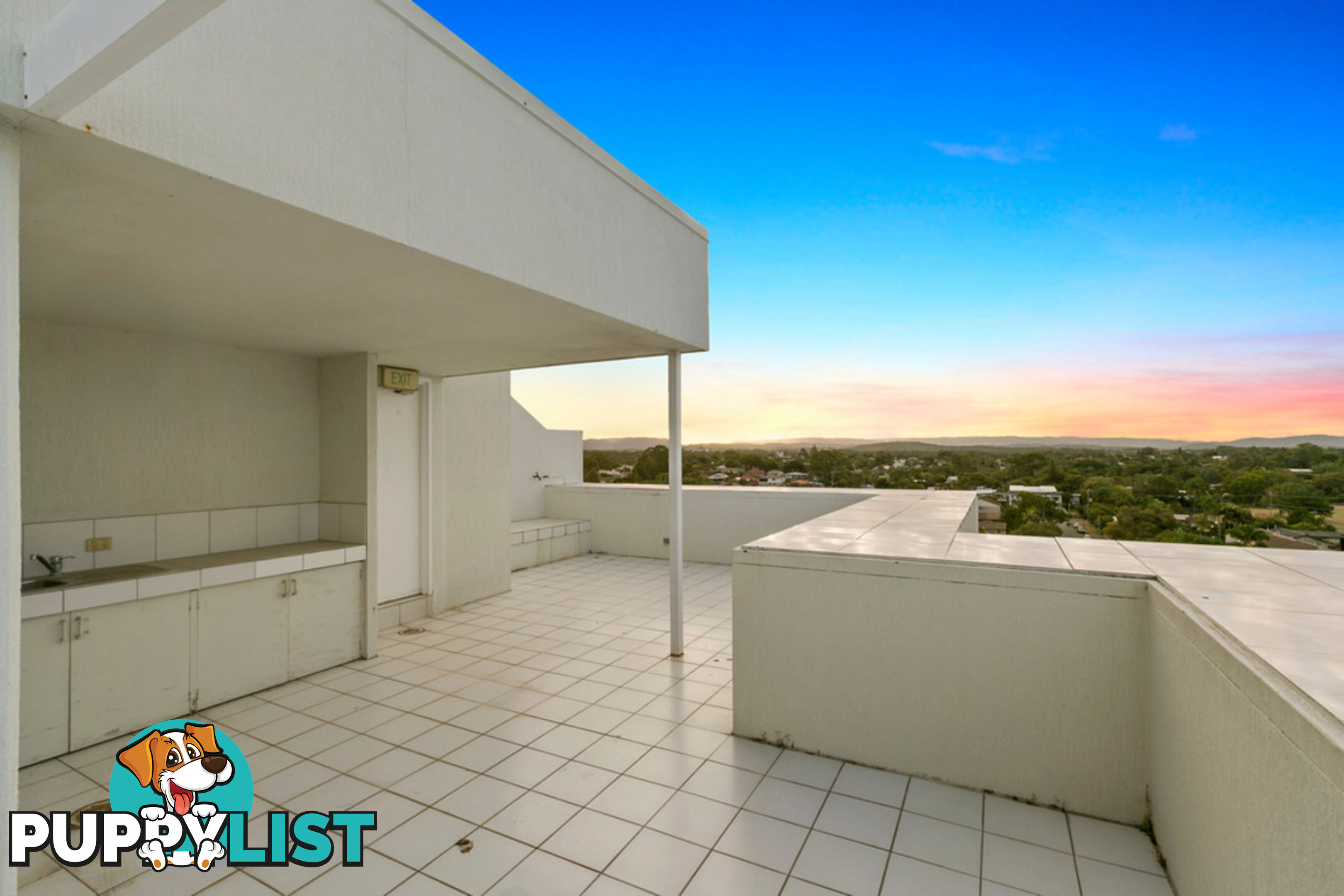 16/204 Marine Parade LABRADOR QLD 4215