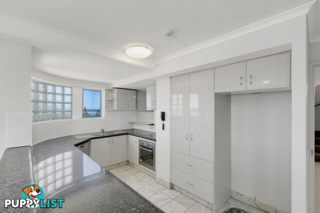 16/204 Marine Parade LABRADOR QLD 4215