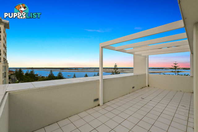 16/204 Marine Parade LABRADOR QLD 4215