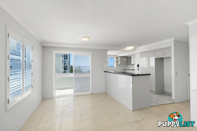 16/204 Marine Parade LABRADOR QLD 4215