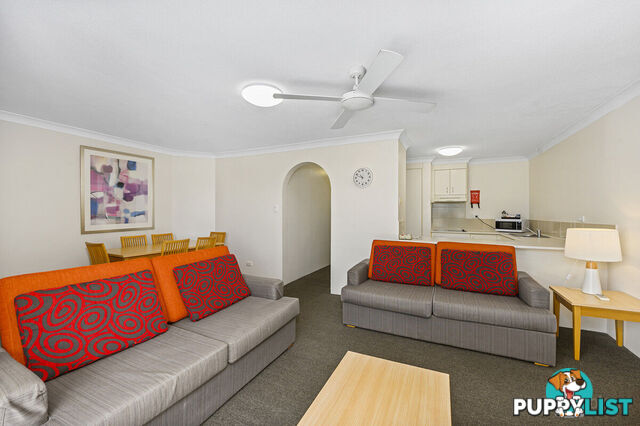 5/210 Marine Parade LABRADOR QLD 4215