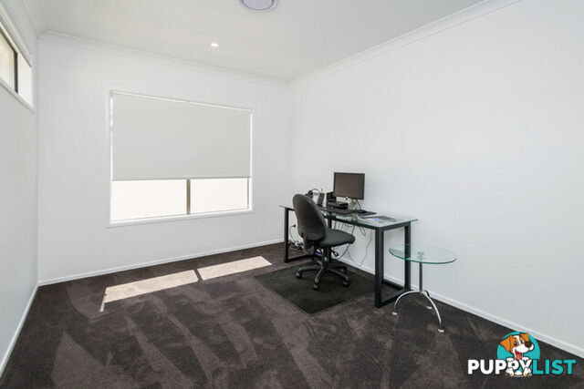 18 North View Street HOPE ISLAND QLD 4212
