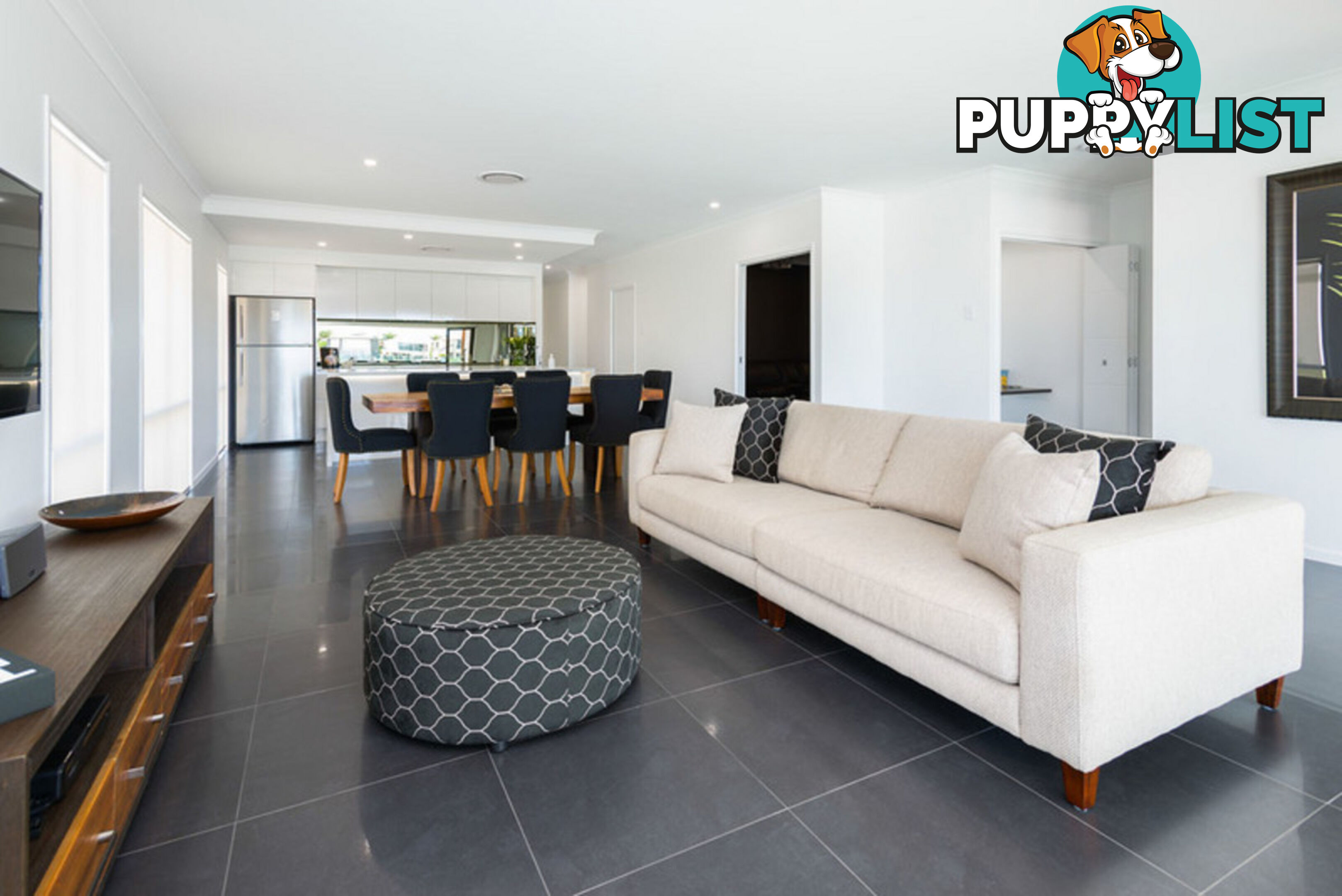 18 North View Street HOPE ISLAND QLD 4212
