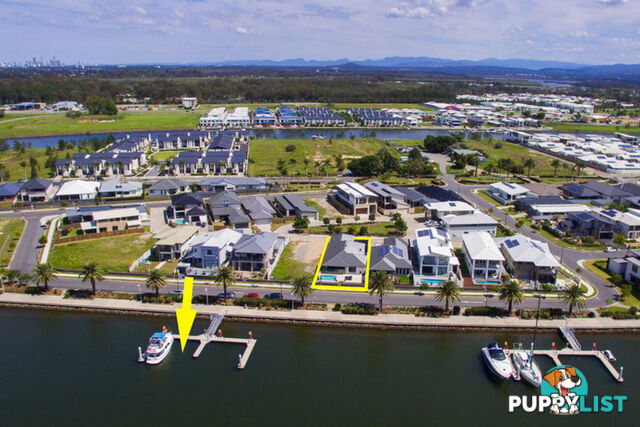 18 North View Street HOPE ISLAND QLD 4212