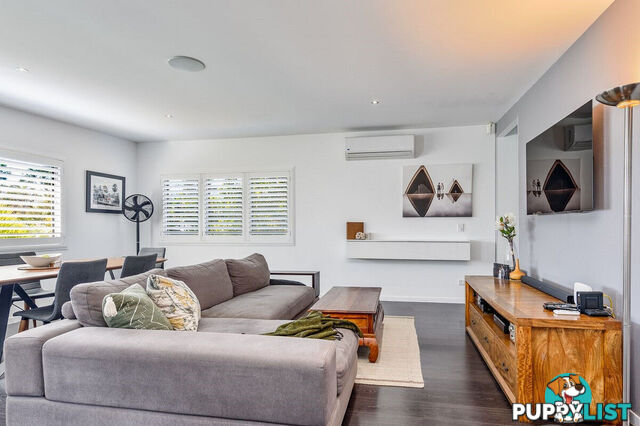 88 Robert Street LABRADOR QLD 4215