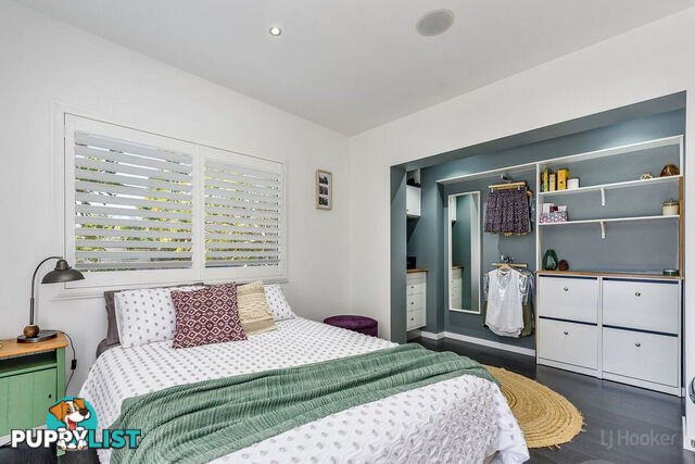 88 Robert Street LABRADOR QLD 4215