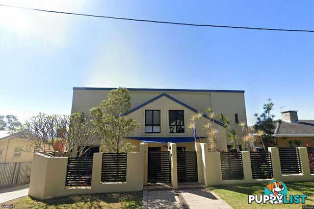 2/3 Hilltop  Street LABRADOR QLD 4215
