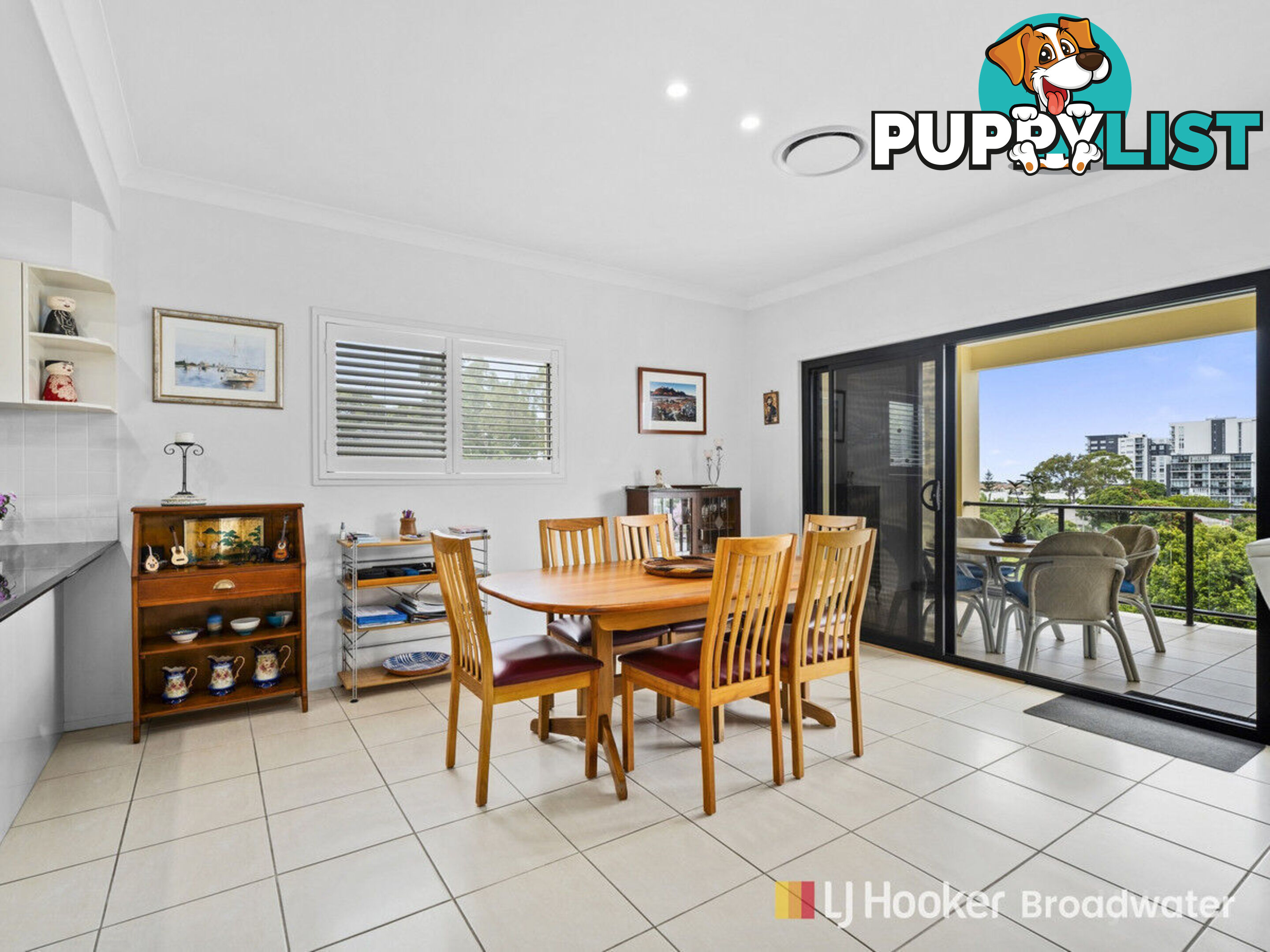 2/3 Hilltop  Street LABRADOR QLD 4215