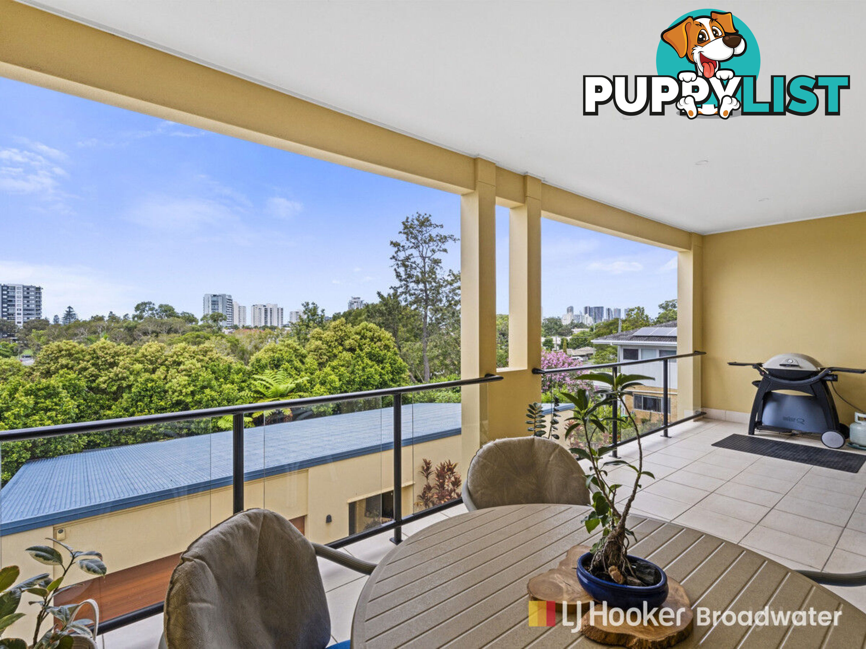 2/3 Hilltop  Street LABRADOR QLD 4215