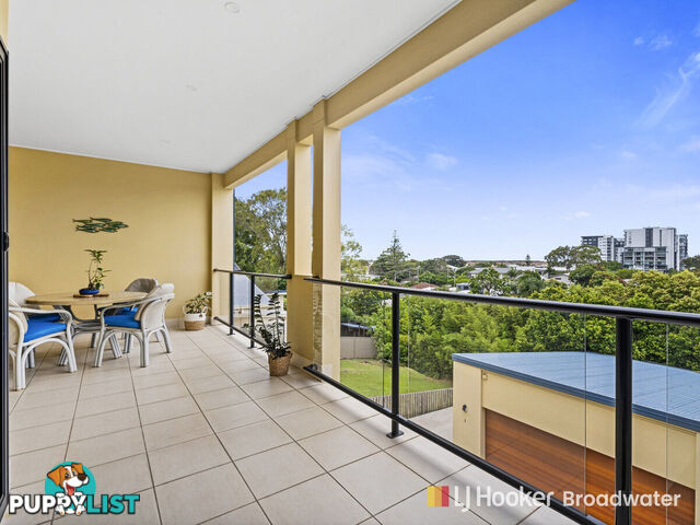 2/3 Hilltop  Street LABRADOR QLD 4215