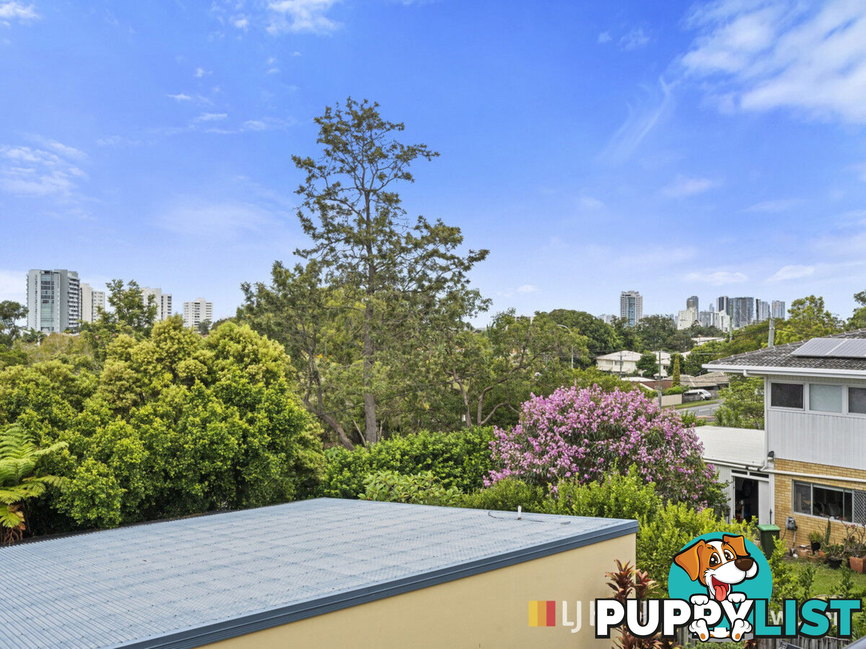 2/3 Hilltop  Street LABRADOR QLD 4215