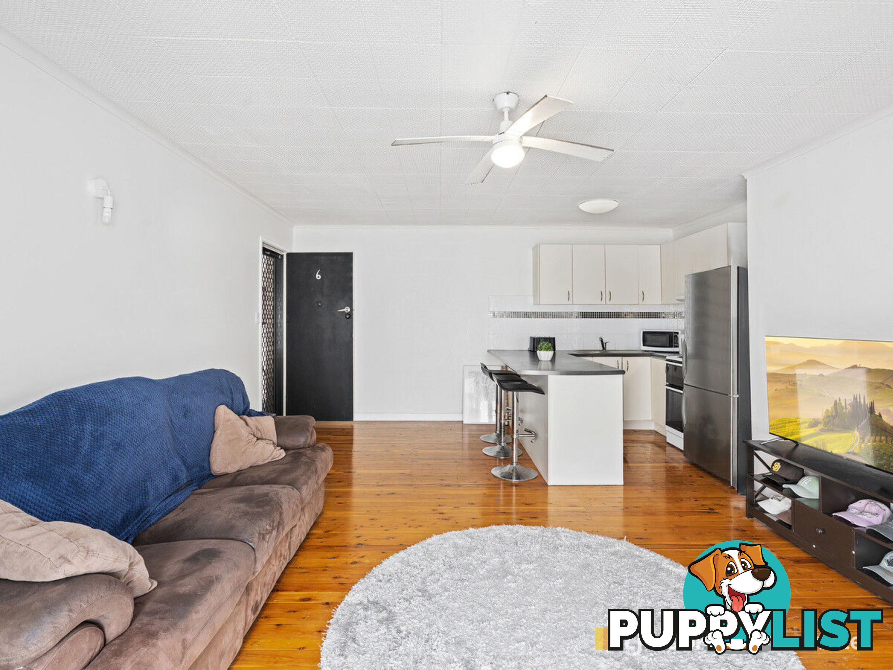 6/4 Sunshine Court LABRADOR QLD 4215