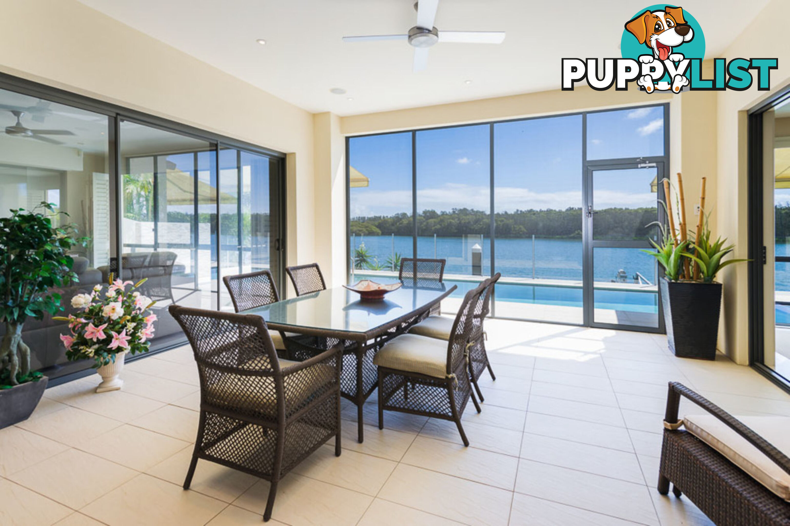 8088 Riverside Drive HOPE ISLAND QLD 4212