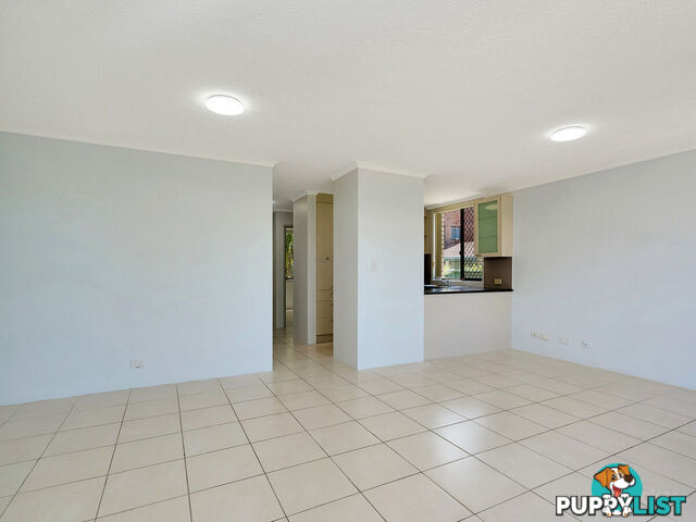 2/33 Whiting Street LABRADOR QLD 4215