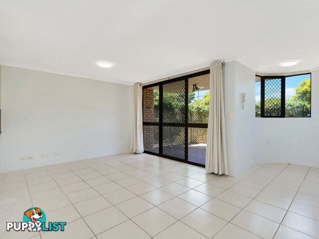 2/33 Whiting Street LABRADOR QLD 4215