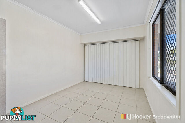 1/233 Central Street LABRADOR QLD 4215