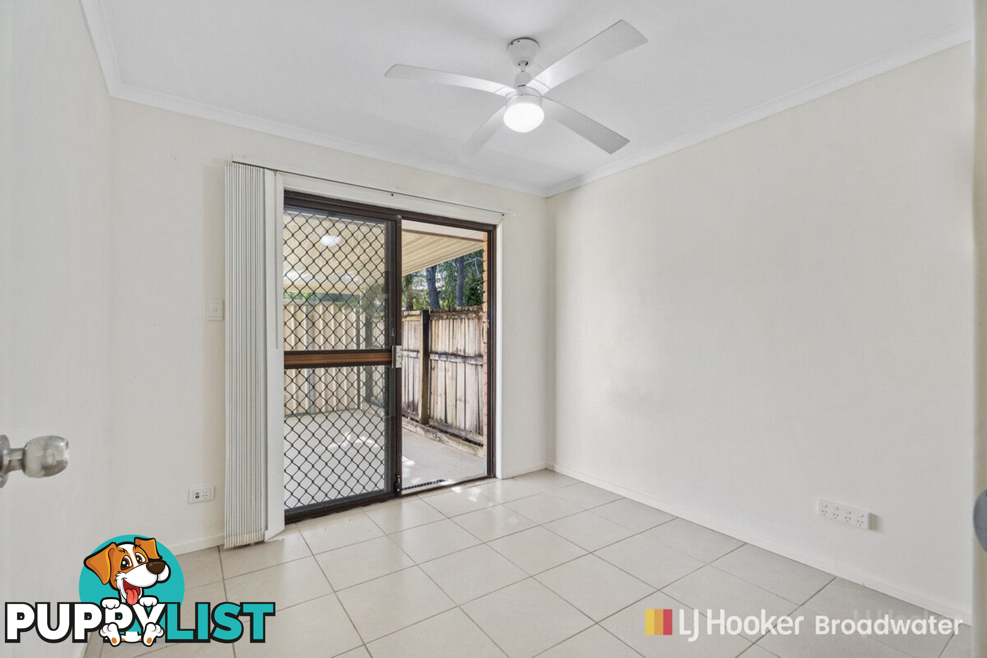 1/233 Central Street LABRADOR QLD 4215