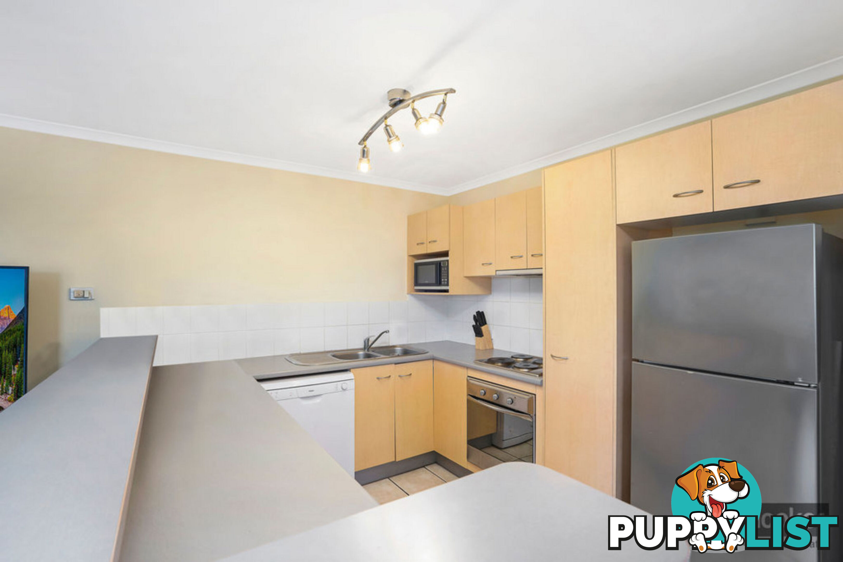 7/9 Bright Avenue LABRADOR QLD 4215