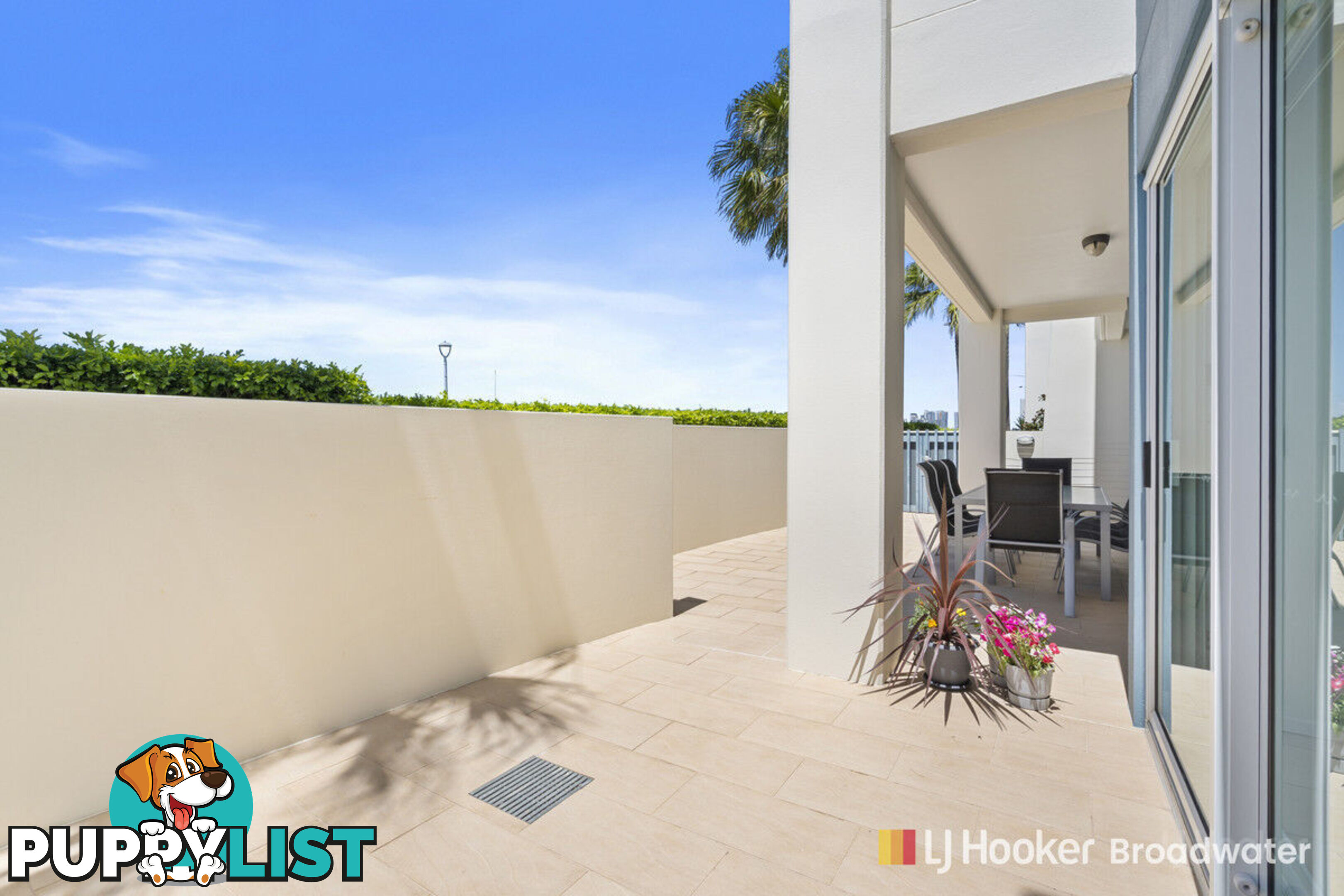 5/326 Marine Parade LABRADOR QLD 4215