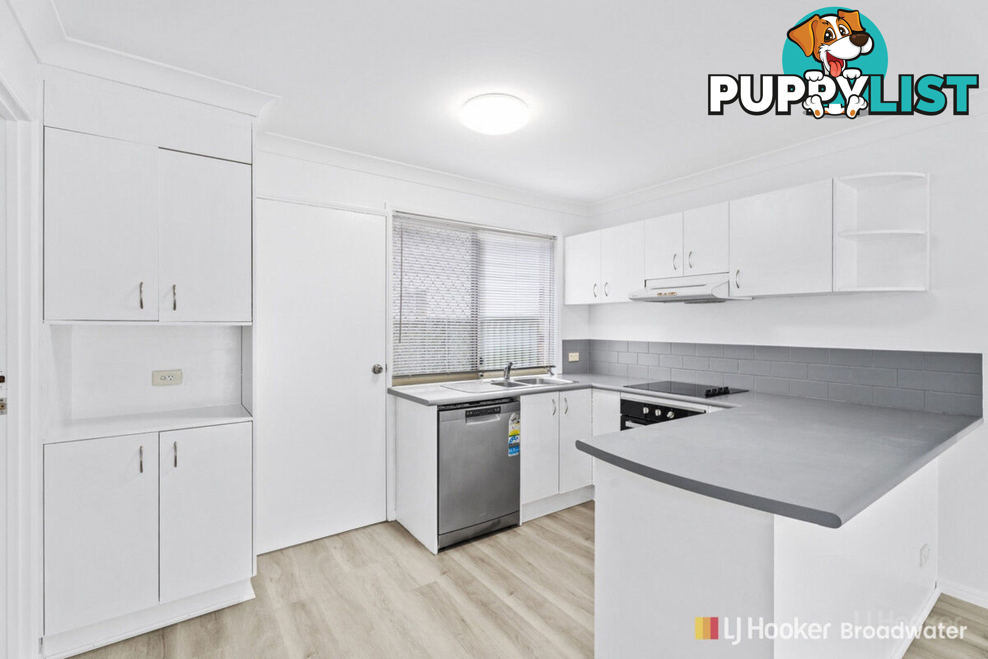 8/5 Ahern Street LABRADOR QLD 4215