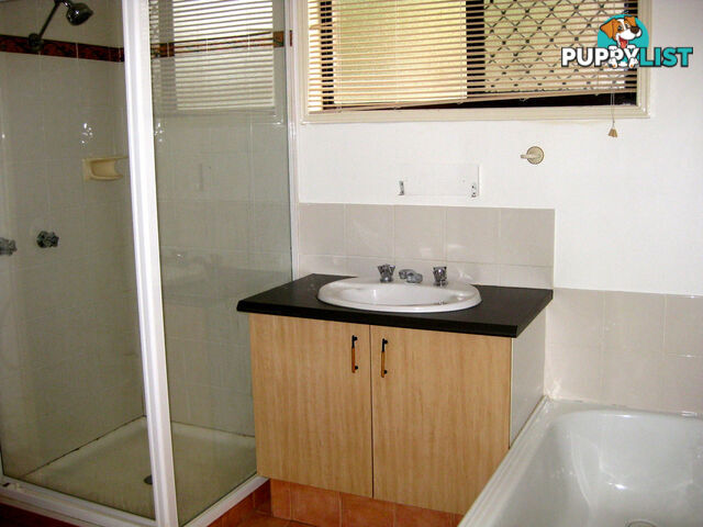 4/145 Government Road LABRADOR QLD 4215