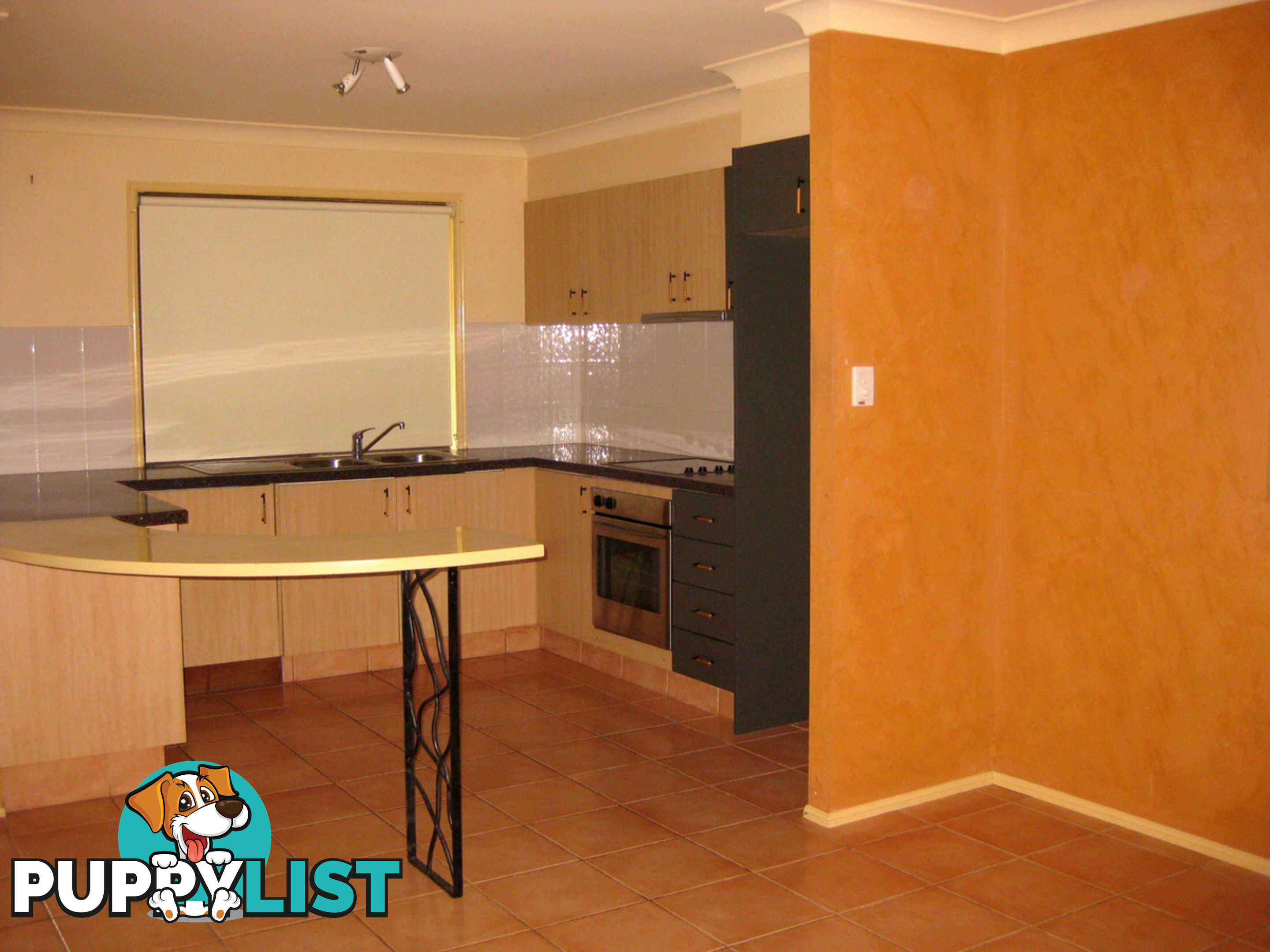 4/145 Government Road LABRADOR QLD 4215