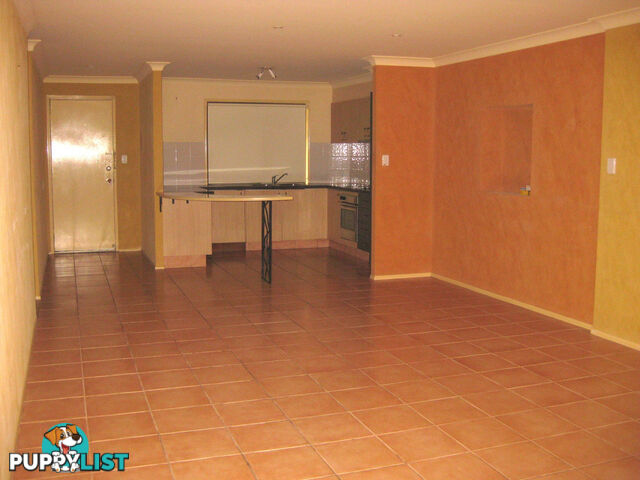 4/145 Government Road LABRADOR QLD 4215