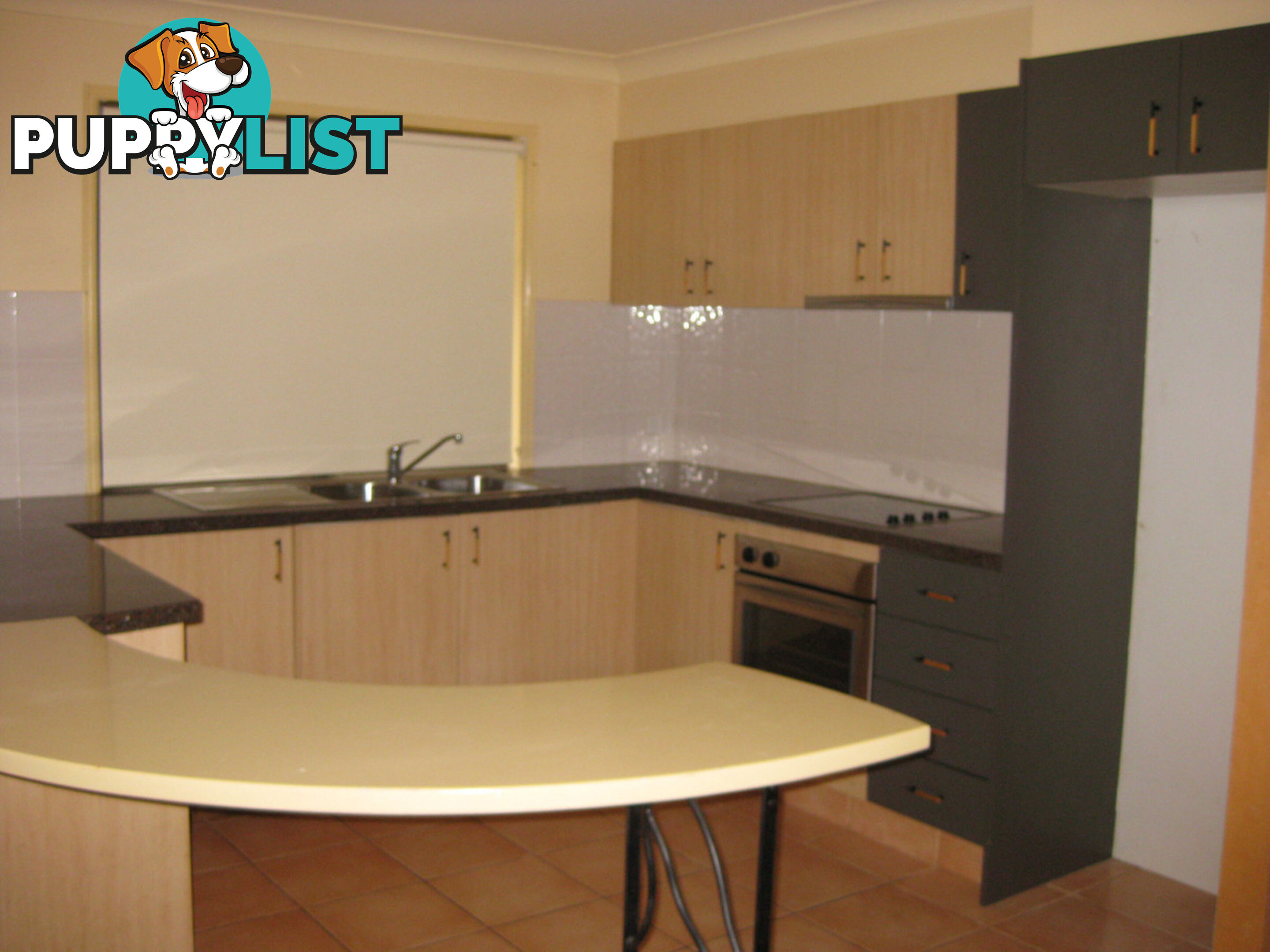 4/145 Government Road LABRADOR QLD 4215