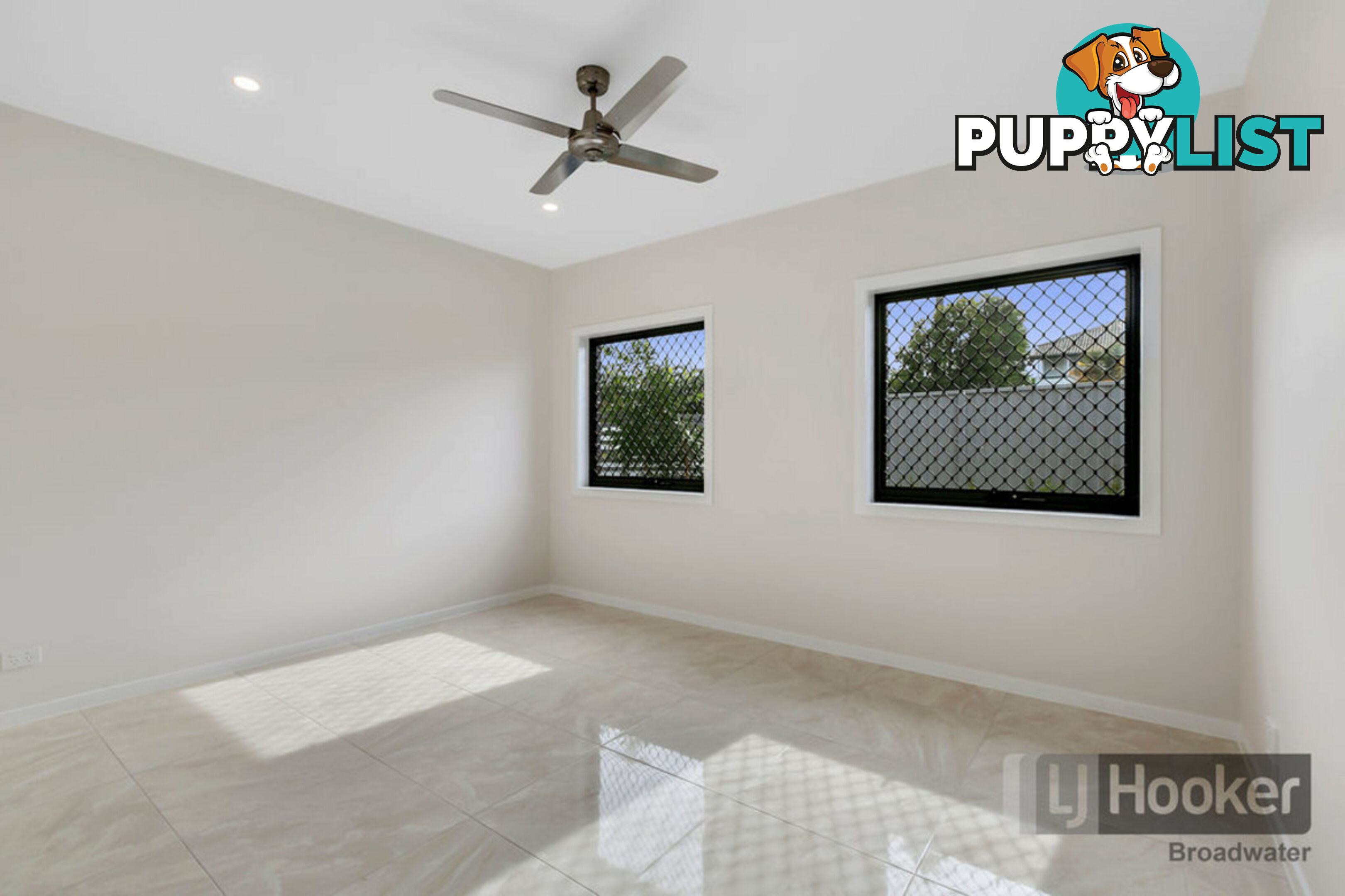 20 Third Avenue LABRADOR QLD 4215