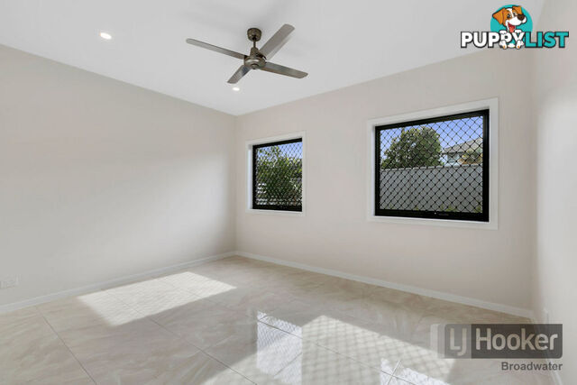 20 Third Avenue LABRADOR QLD 4215