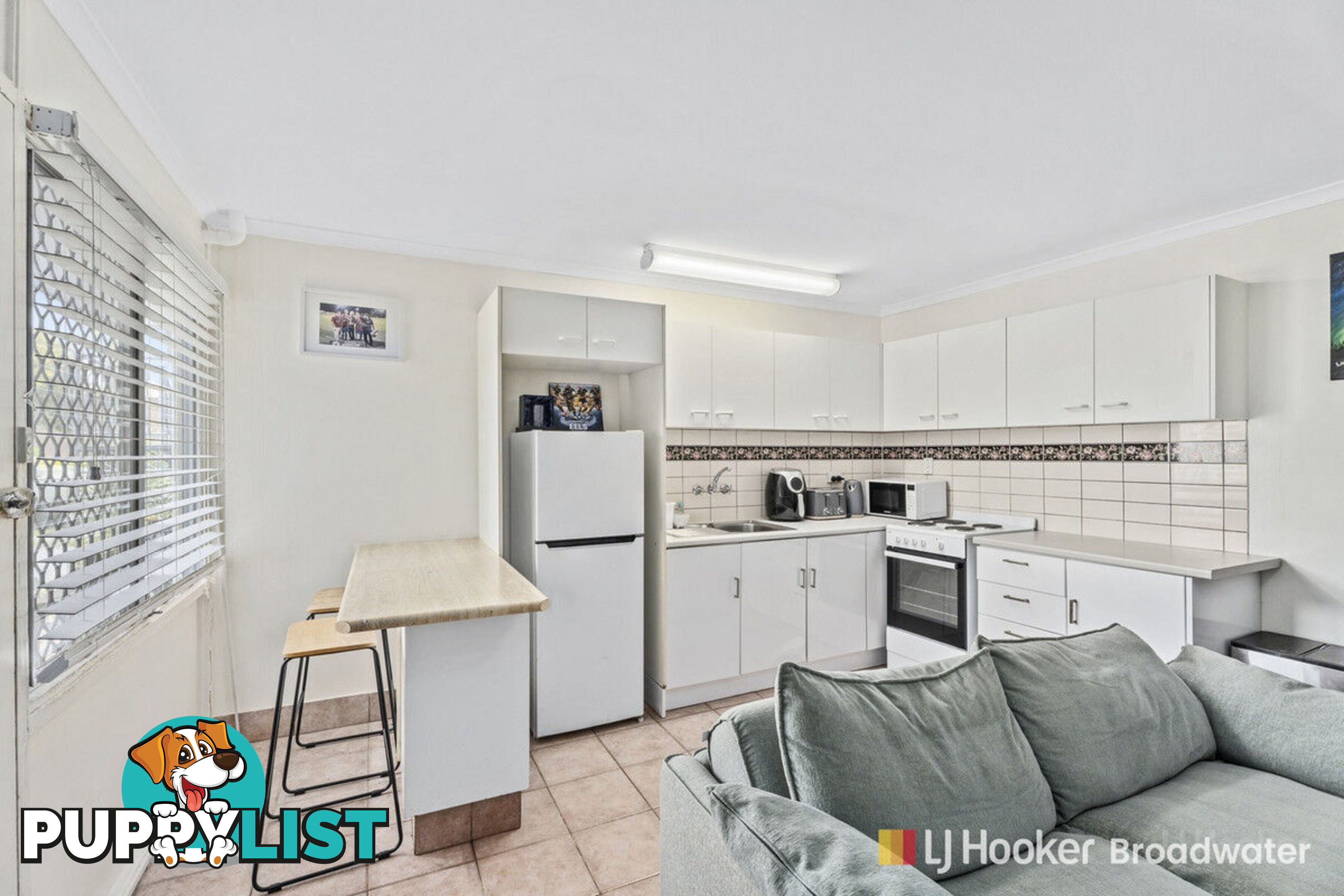 2/13 Central Street LABRADOR QLD 4215